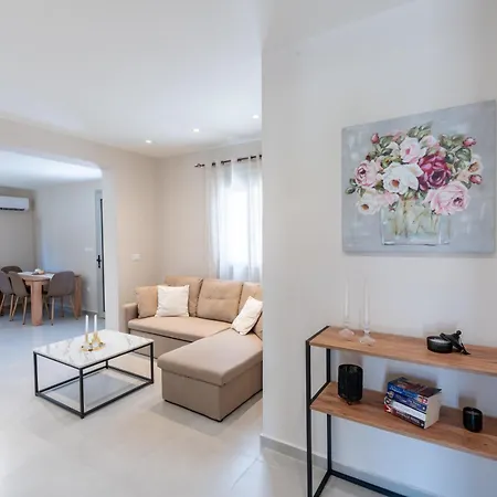 Casa Berlie Κεραμειές